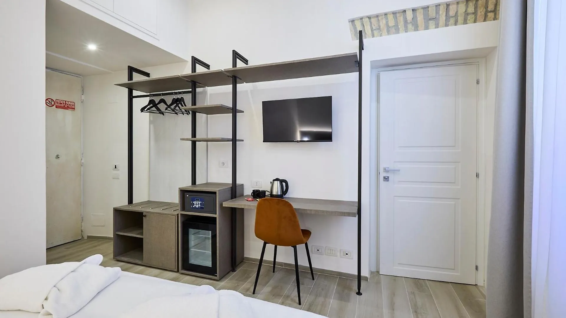 Urban Guesthouse Monti Rome 0*,  Italy
