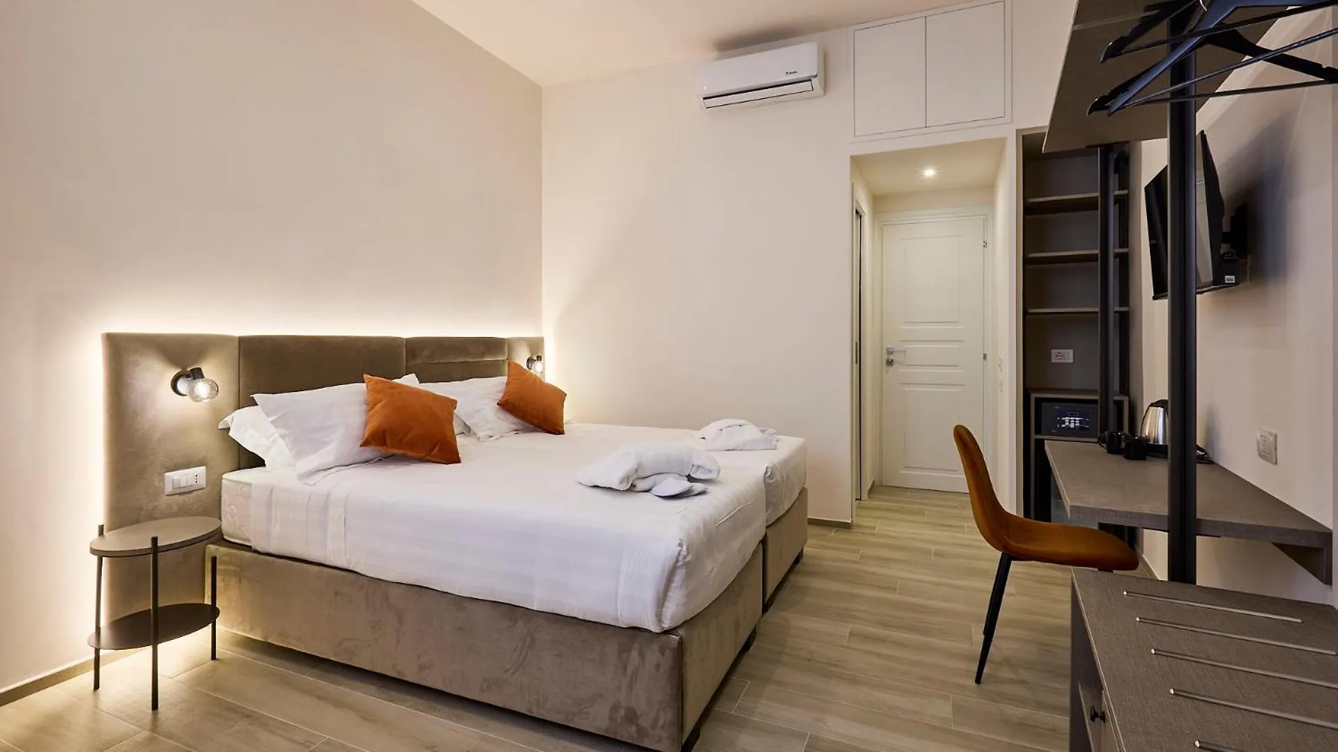 Urban Guesthouse Monti Rome 0*,